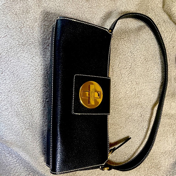 kate spade Handbags - Barely used black Kate spade purse